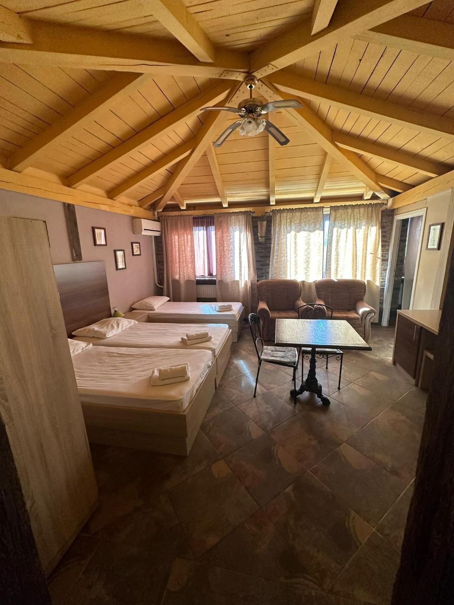 Tribunia Beach Hotel Tribunj  Ngoại thất bức ảnh
